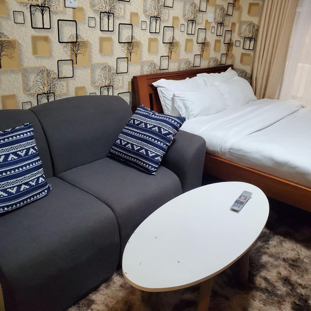 Апартаменты Lovely & Cozy Compact Studio Near Airport With Rooftop View Найроби Экстерьер фото